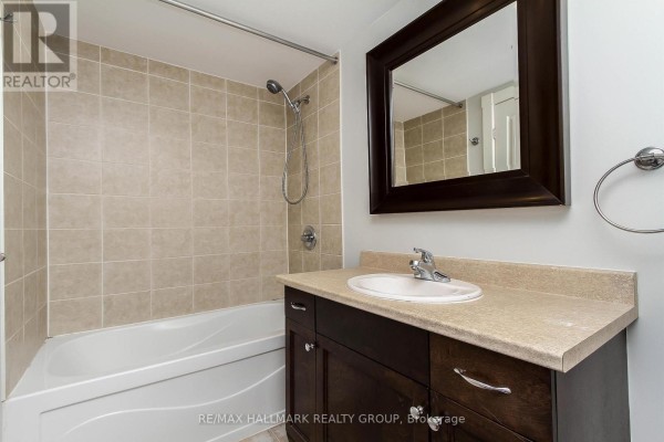 B307 - 124 Guigues Avenue, Ottawa, ON, photo 3