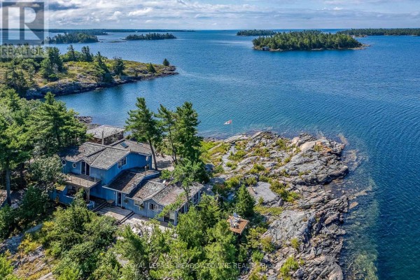Pantry - B433 Campbell Island, The Archipelago, ON P0G1G0 Photo 5