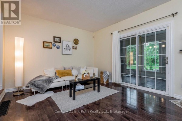 Sunroom - B7 - 22 Wasaga Woods Circle, Wasaga Beach, ON L9Z2N1 Photo 4