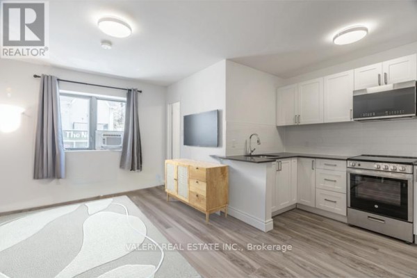 B8 - 608 Church Street, Toronto, ON M4Y2E7 Photo 5