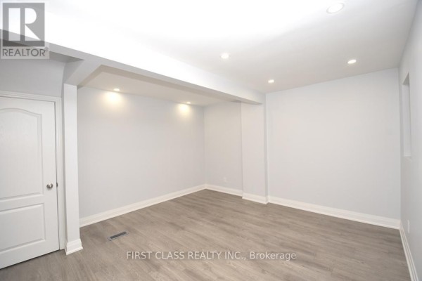 Bedroom 2 - Back - 319 Senlac Road, Toronto, ON M2R1R2 Photo 4