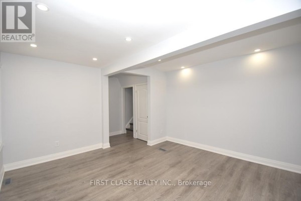 Back - 319 Senlac Road, Toronto, ON M2R1R2 Photo 5