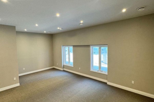 Back - 58 Mary Street, Barrie, ON L4N1T1 Photo 4