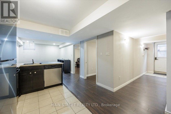Basement - 10 Usherwood Street, Aurora, ON L4G7W6 Photo 5