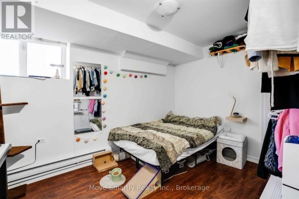 Basement - 11b Wanda Road, Toronto, ON M6P1C4 Photo 5
