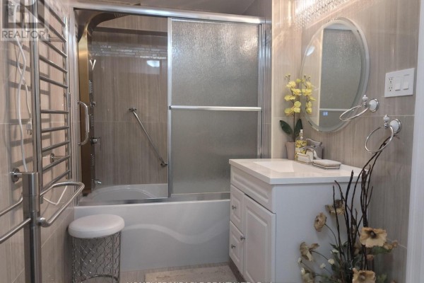 Bathroom - Basement - 1252 Hillhurst Road, Oakville, ON L6J1X4 Photo 4