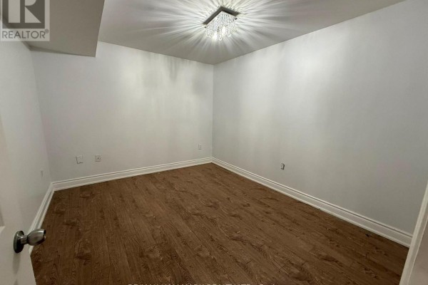 Basement - 209 Old Colony Road S, Richmond Hill, ON L4E5B9 Photo 5