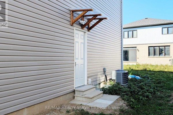 Primary Bedroom - Basement - 21 Keelson Street, Welland, ON L4B0M2 Photo 3