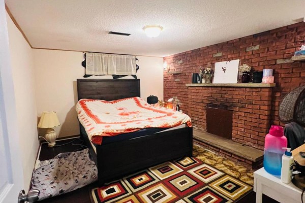 Bedroom 2 - Basement - 213 Beechy Drive, Richmond Hill, ON L4C2X6 Photo 4