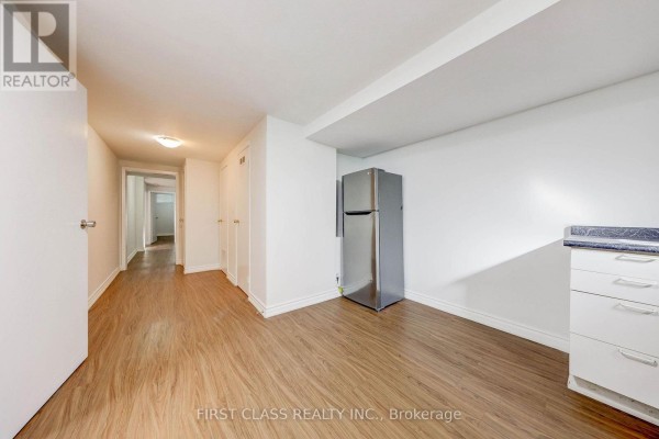 Bedroom 2 - Basement - 214 Linden Avenue, Toronto, ON M1K3H8 Photo 5