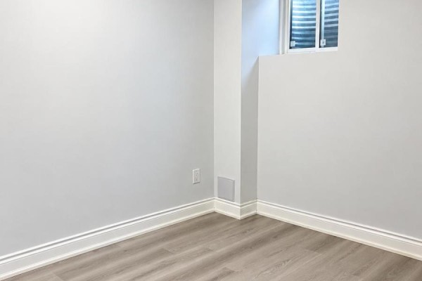 Bedroom 2 - Basement - 25 Dale Meadows Road, Brampton, ON L7A4Z8 Photo 4