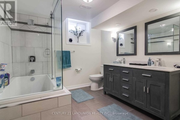 Kitchen - Basement - 27 Havagal Crescent, Markham, ON L3P7G1 Photo 4