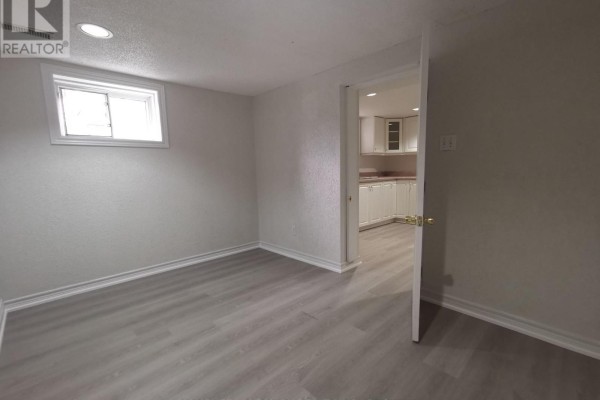 Basement - 288 Maple Leaf Drive, Toronto, ON M6L1P3 Photo 4