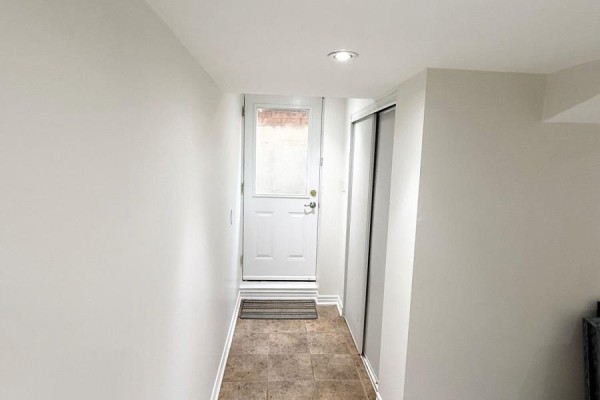 Basement - 3 Loonstone Street, Whitby, ON L1R0E5 Photo 5
