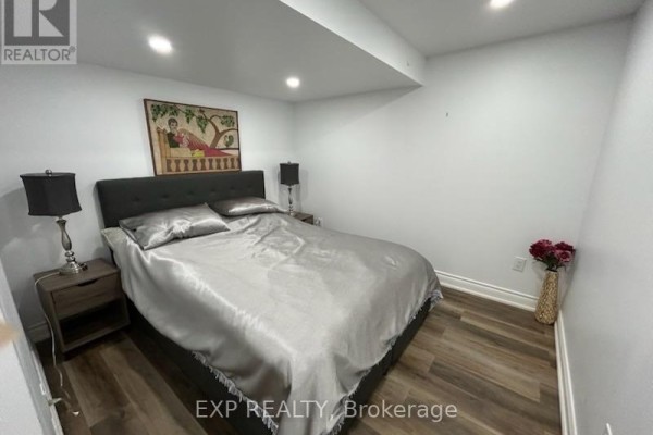 Bedroom - Basement - 307 Burloak Drive, Oakville, ON L6L6T6 Photo 5