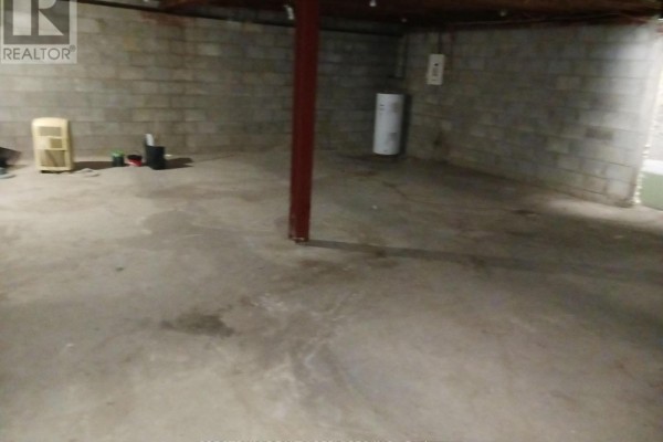 Basement - 3126 Dundas Street W, Toronto, ON M6P2A1 Photo 3