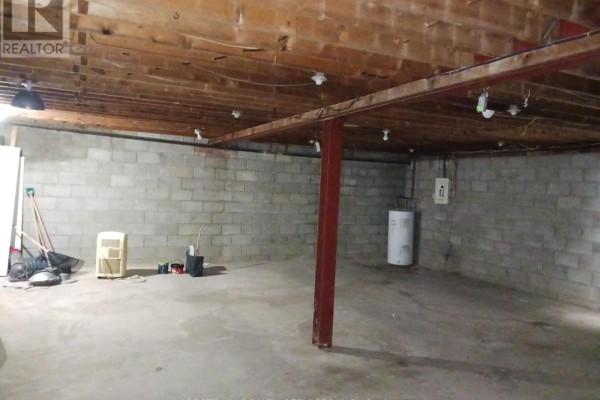 Basement - 3126 Dundas Street W, Toronto, ON M6P2A1 Photo 5