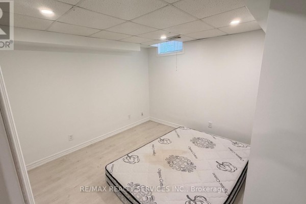 Bedroom 2 - Basement - 36 Windward Crescent, Vaughan, ON L6A3G5 Photo 5