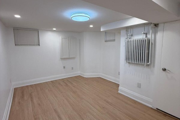 Basement - 380 Clinton Street, Toronto, ON M6G2Z2 Photo 4