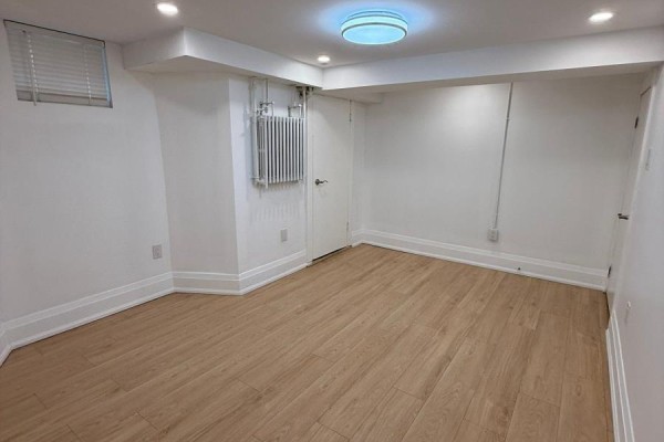 Basement - 380 Clinton Street, Toronto, ON M6G2Z2 Photo 5