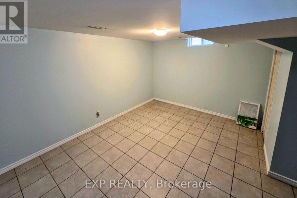 Basement - 384 Flagstone Way, Newmarket, ON L3X2R3 Photo 2