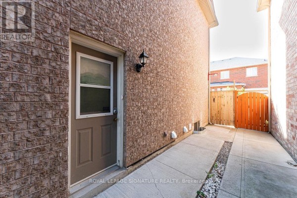Primary Bedroom - Basement - 42 Summershade Street, Brampton, ON L6P2C2 Photo 3