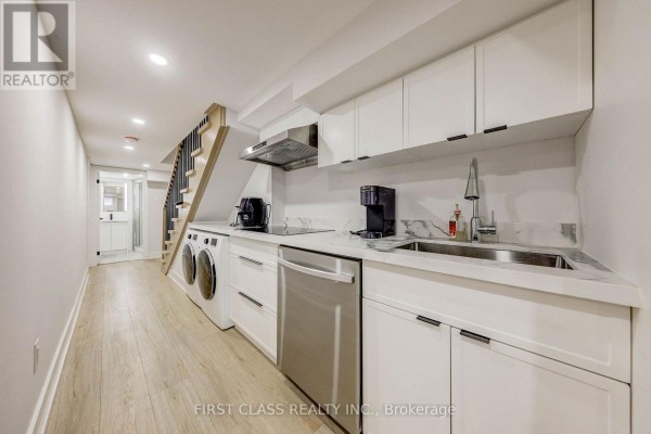 Bedroom - Basement - 431 Roxton Road, Toronto, ON M6G3R5 Photo 2