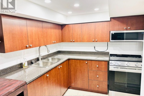 Kitchen - Basement - 6 Wahba Way, Markham, ON L3S0C1 Photo 4