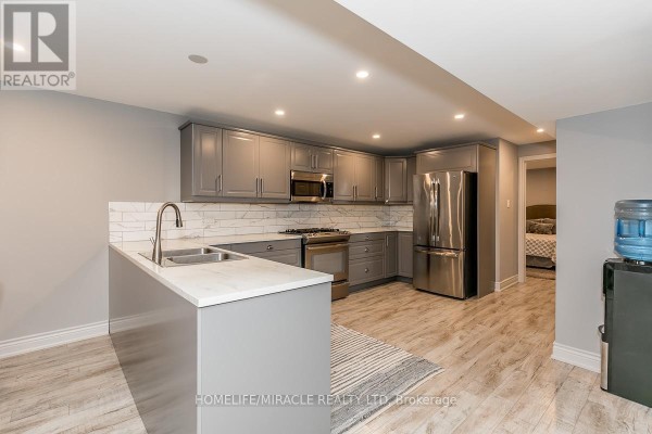 Den - Basement - 60 Edwards Drive, Barrie, ON L4N9K8 Photo 5