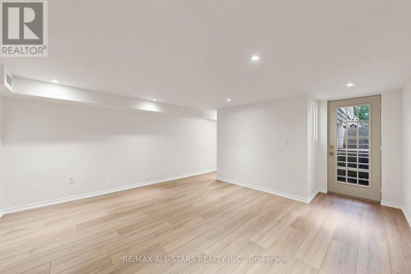 Living room - Basement - 68 Macpherson Avenue, Toronto, ON M5R1W8 Photo 3