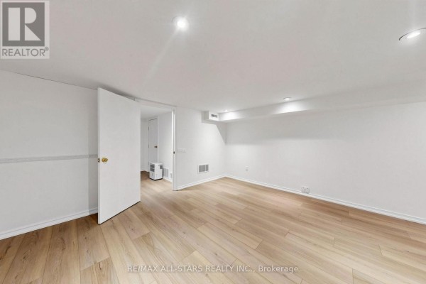Basement - 68 Macpherson Avenue, Toronto, ON M5R1W8 Photo 5
