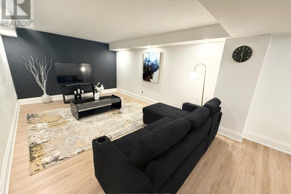 Basement - 7 Charing Crescent, Aurora, ON L4G6P4 Photo 4