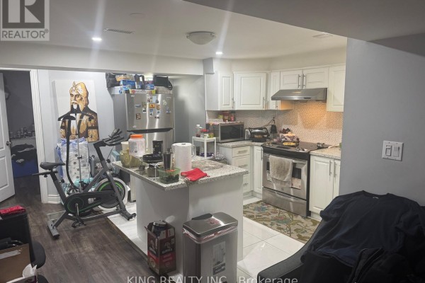 Basement - 8 Ferncroft Place, Brampton, ON L7A2Z6 Photo 5