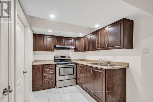 Living room - Basement - 8 Griffith Court, Brampton, ON L7A3T6 Photo 4