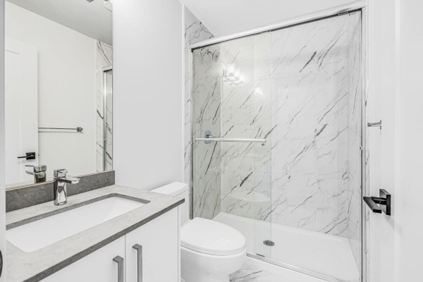 Basement 160xx 9a Avenue, Surrey, BC V4A4W5 Photo 4
