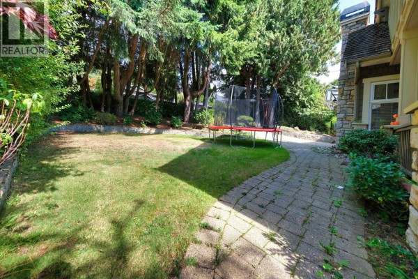 Basement 1630 Lawson Avenue, West Vancouver, BC, photo 2