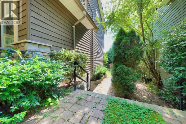Basement 1630 Lawson Avenue, West Vancouver, BC, photo 3