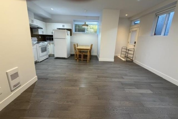 Basement 16487 103 Avenue, Surrey, BC, photo 3