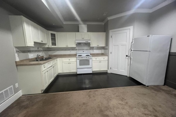 Basement-16xxx 25th Avenue, Surrey, BC V3S6S1 Photo 4
