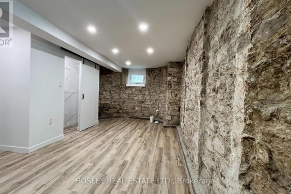 Kitchen - Lower 2 - 178 High Park Avenue, Toronto, ON M6P2S4 Photo 3