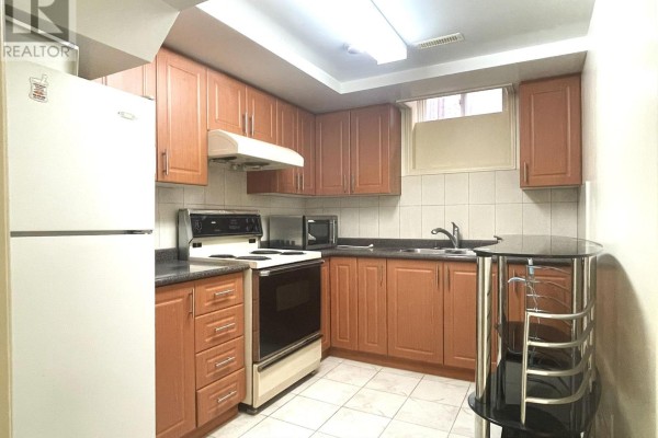 Basement 2 Rms 1 Wr 1kit - 23 Vickers Road, Markham, ON L3R6S7 Photo 5