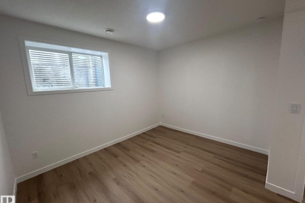 #basement 2251 Alces Dr Sw, Edmonton, AB, photo 2