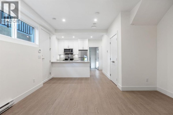 Basement 2644 Chesterfield Avenue, North Vancouver, BC, photo 3