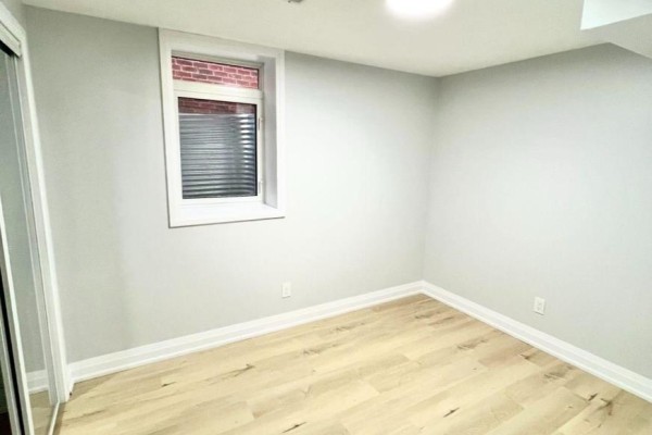 Basement Apartment - 2388 Dress Circle Crescent, Oshawa, ON L1L0L8 Photo 4