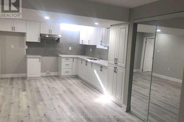 Basement Apartment - 31 Lexington Road, Brampton, ON, photo 3