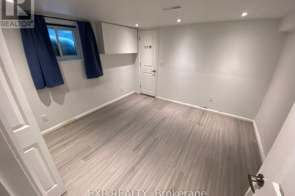 Dining room - Basement Apartment - 34 South Street, Orillia, ON L3V3S9 Photo 4