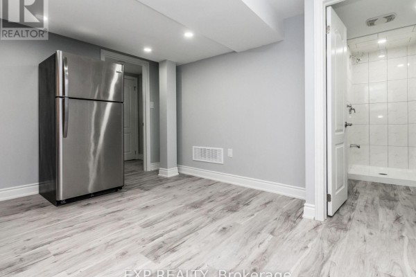 Basement Apartment - 91 Corby Crescent, Brampton, ON L6Y1H3 Photo 5