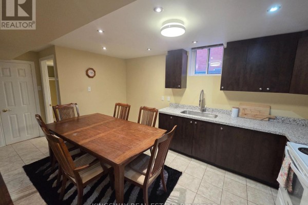 Basement Apt - 4798 Crystal Rose Drive, Mississauga, ON L5V1G9 Photo 5