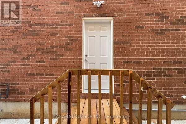 Dining room - Basement Apt - 5463 Fudge Terrace, Mississauga, ON L5M0N1 Photo 2