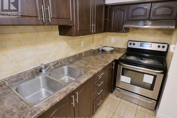 Basement Unit - 19 Blazing Star Drive S, Brampton, ON L6R3E5 Photo 4